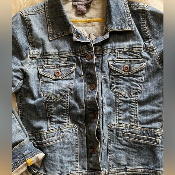 Woman’s 98% organic denim jacket with embroidered design on back, size L - Picture 2 of 9